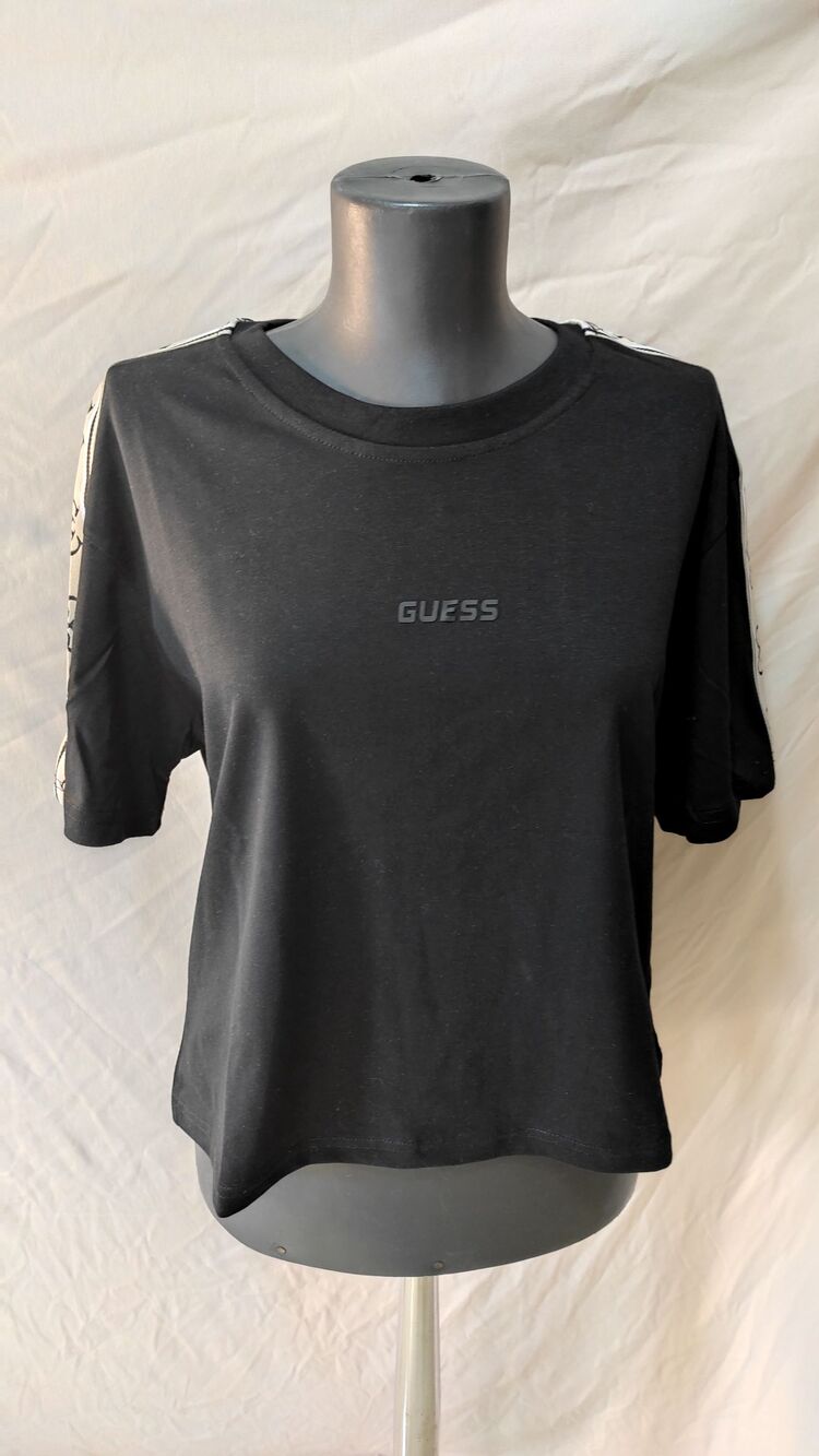 GUESS ŞERİTLİ SİYAH TİŞÖRT