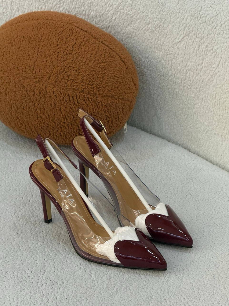  ALAÏA LE CŒUR SLINGBACKS IN PATENT LAMBSKIN
