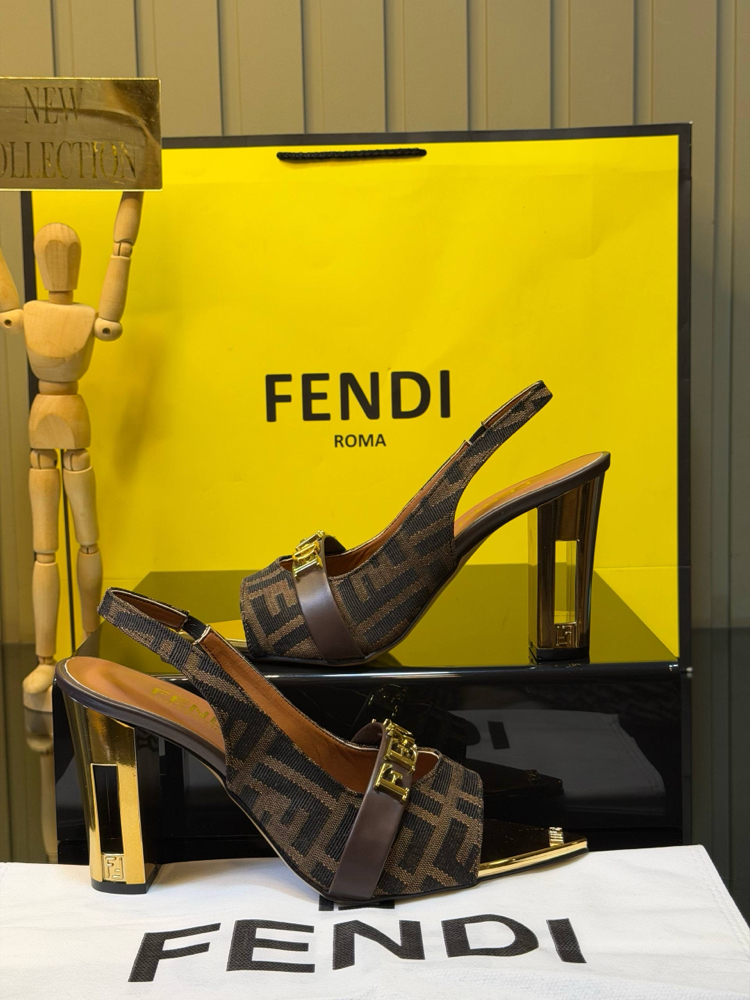 FENDİ İTHAL TOPUKLU AYAKKABI