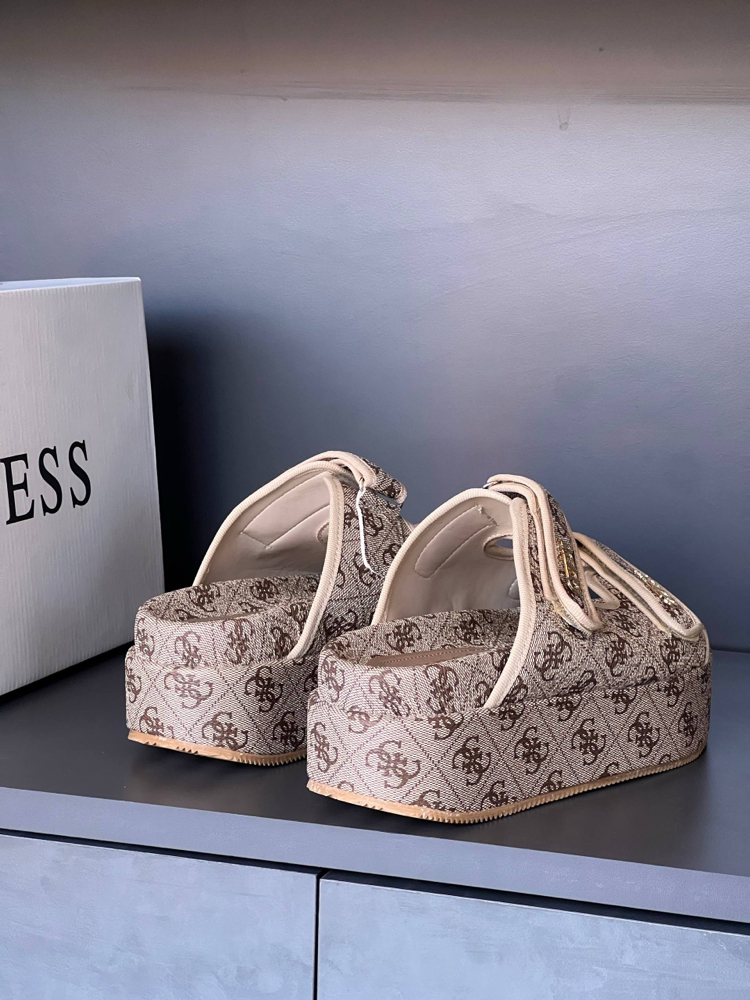 GUESS İTHAL PLATFORM TERLİK 