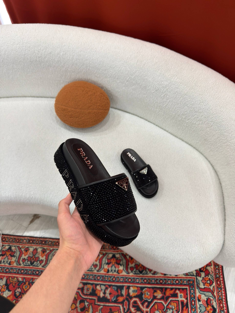 PRADA İTHAL TAŞLI TERLİK