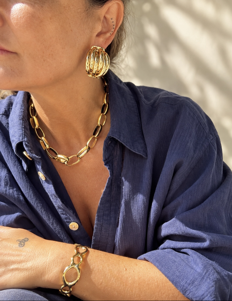 Sculpt gold Earring