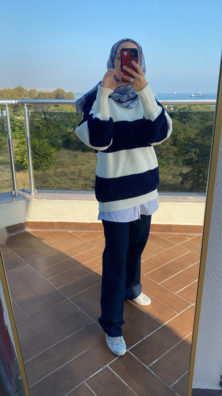 Oversize Lacivert beyaz cizgili kazak