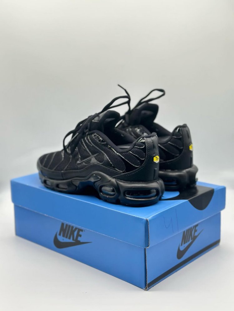 Nike Tn Triple Black Reflective