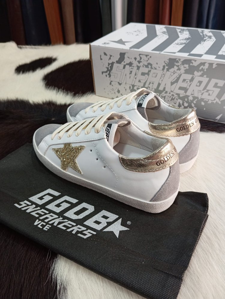 Golden Goose Sneakers