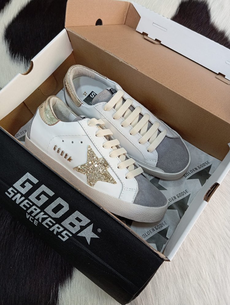 Golden Goose Sneakers
