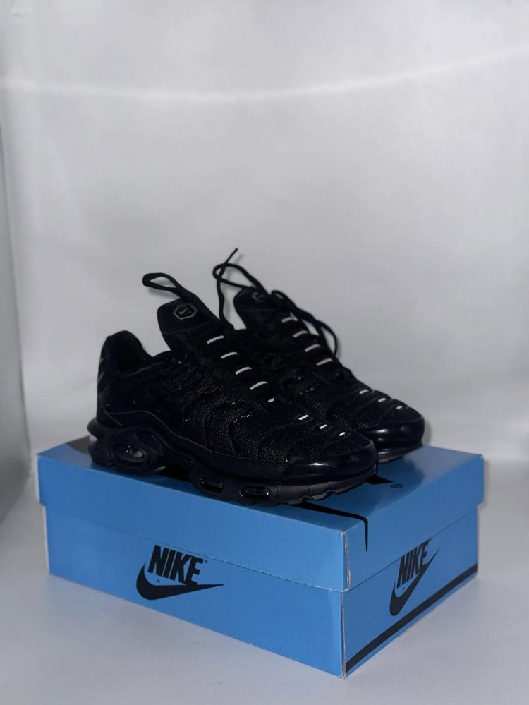 Nike Tn Triple Black Reflective