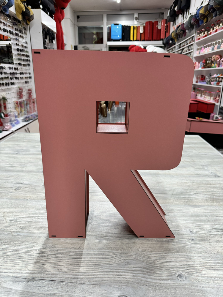R harfli boş kutu