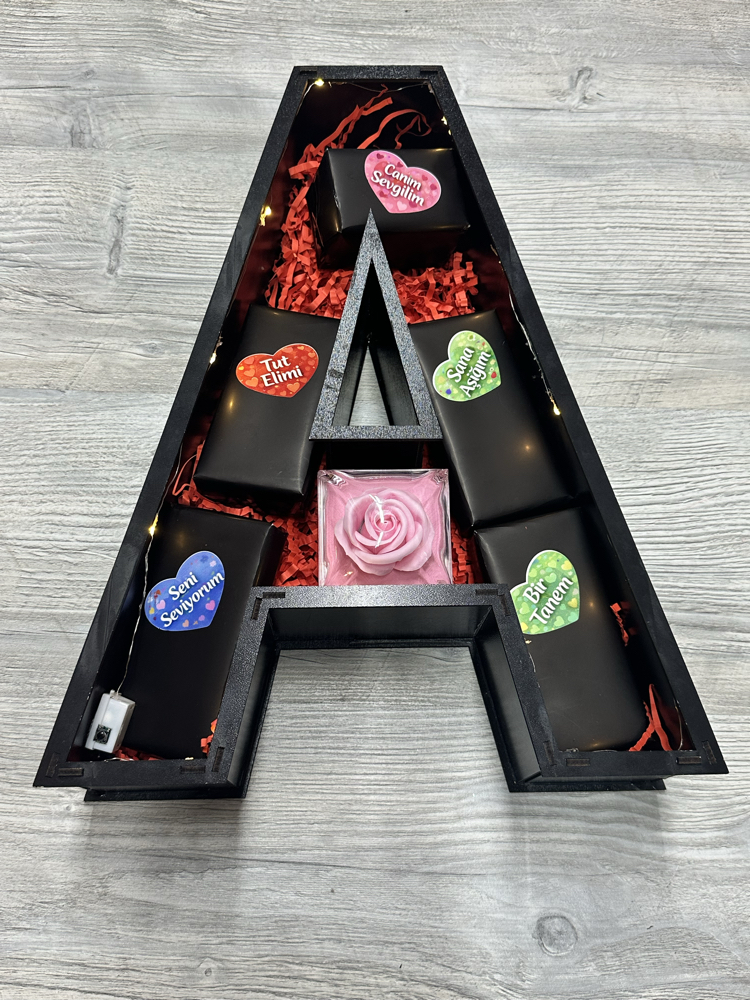 A Harfli Siyah Renk Advent Calendar (Dolu Kutu)