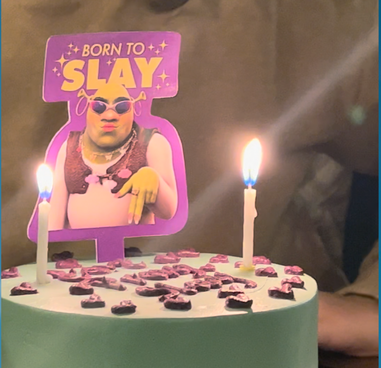 SLAY SHREK STICKER VE PASTA SÜSÜ