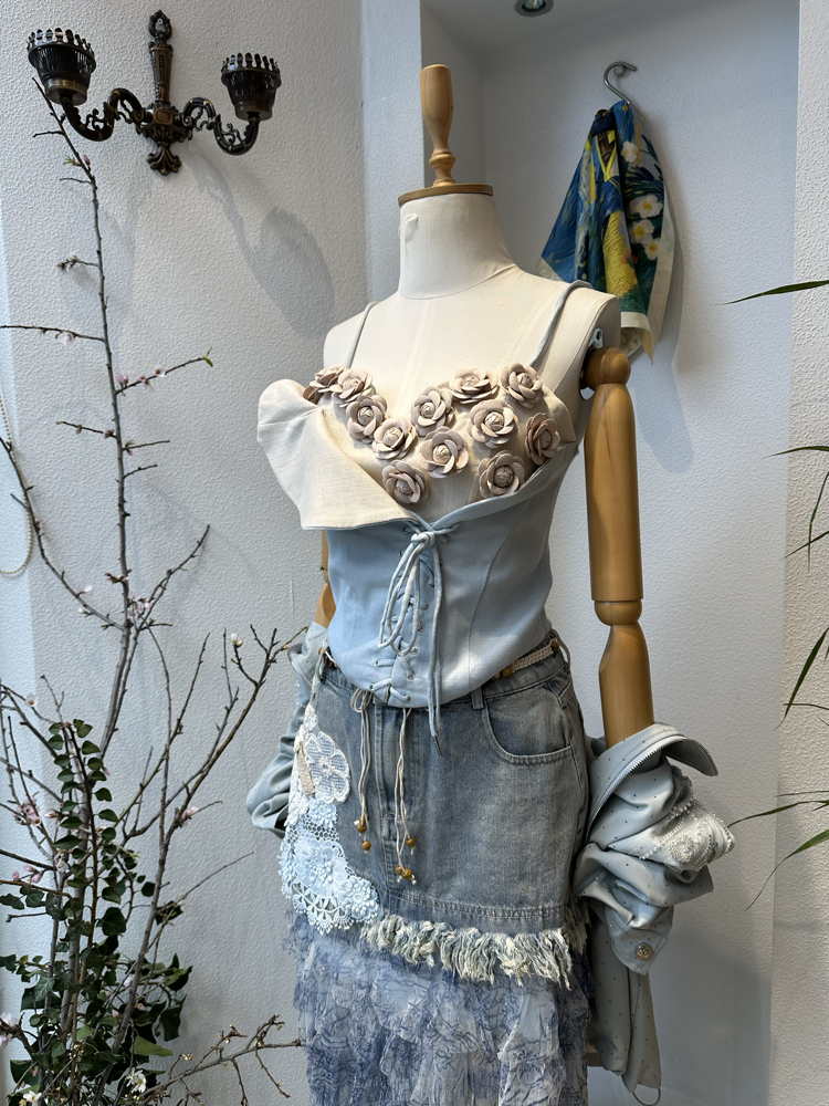 Çiçek aplikeli Vintage Büstiyer