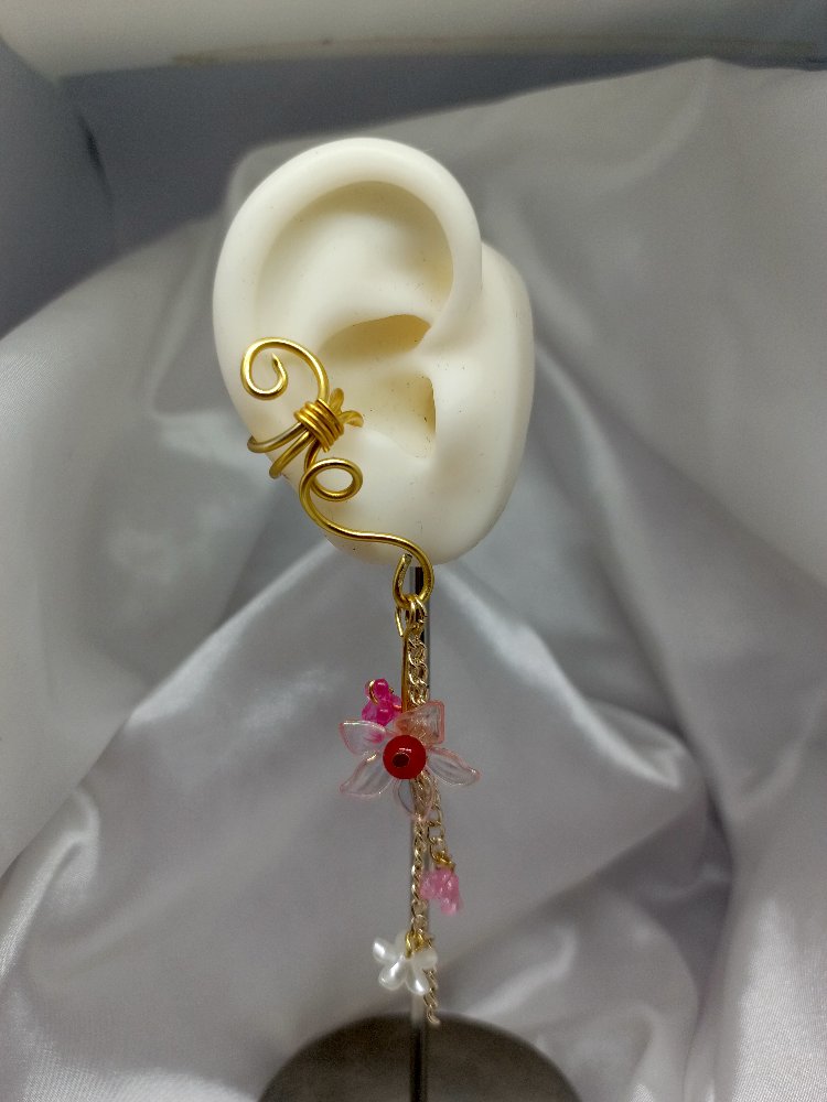 çiçek detaylı earcuff