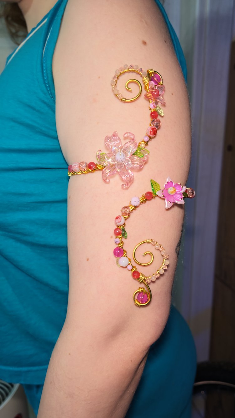 Pinky Sparkle Armcuff