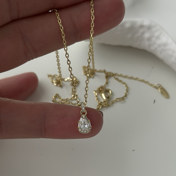 Xuping 14k mini montür damla taş kolye 