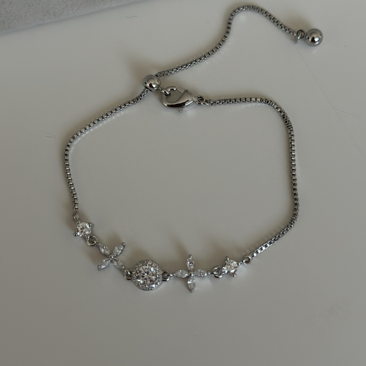 Silver mekanizmalı flowers bileklik