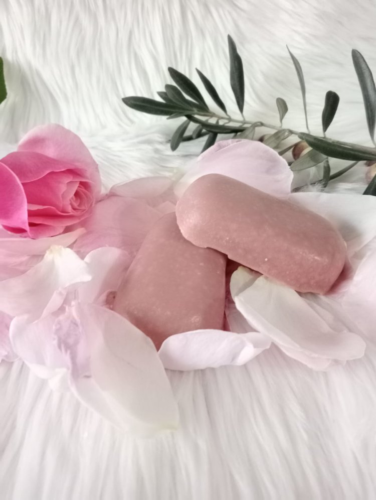 Gül suyu, Pembe kil ve gül yağlı doğal sabun