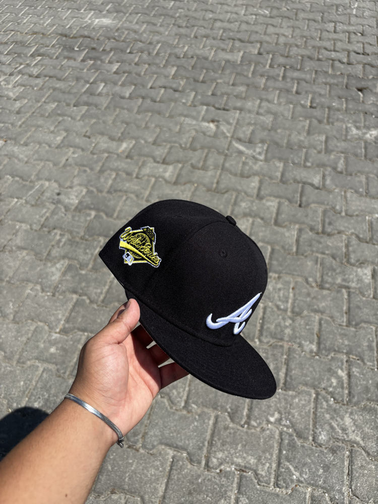 Atlanta Bravers Team Heart Fitted Cap