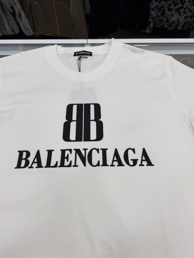 BALENCİAGA 