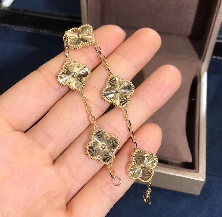 VAN CLEEF BRACELET (gold)