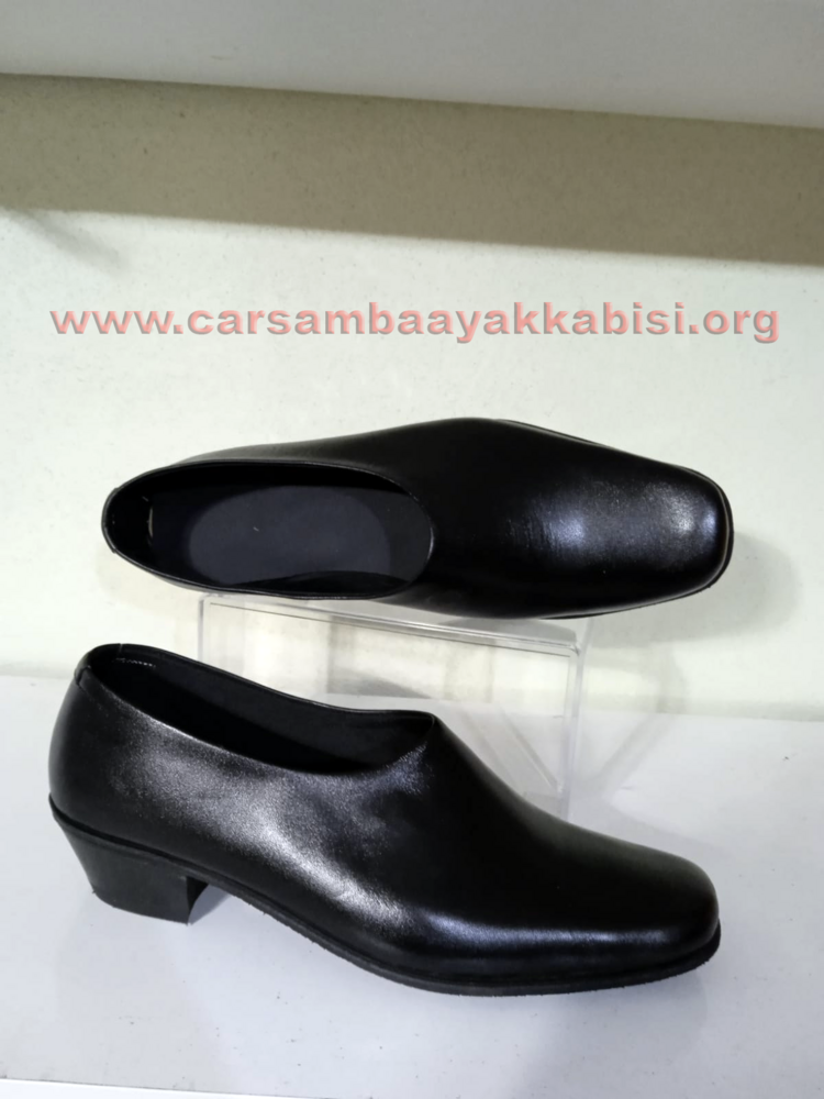 Kesik Burun Yumurta Topuk Çarşamba Ayakkabısı