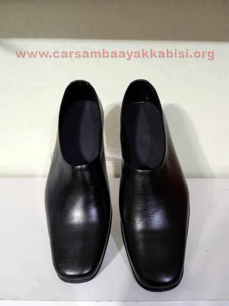 Kesik Burun Yumurta Topuk Çarşamba Ayakkabısı