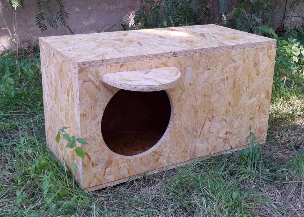  Kedi Yuvası. Soğuk ve yağmura dayanıklı 15 mm OSB'den sağlam kedi yuvası