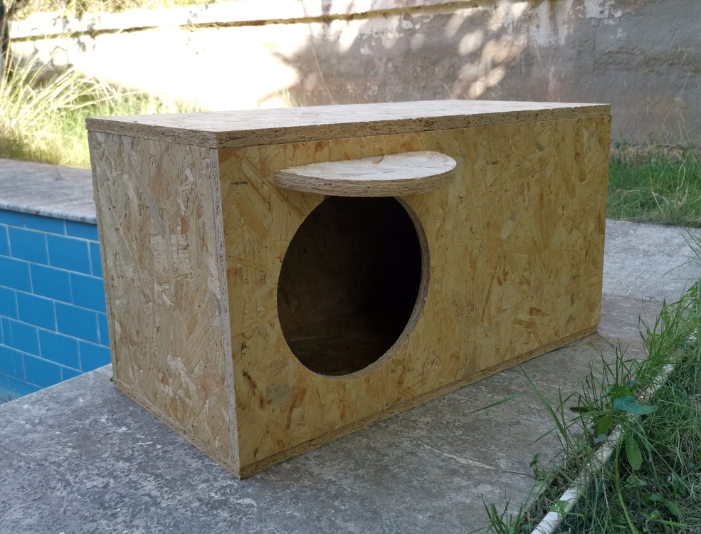  Kedi Yuvası. Soğuk ve yağmura dayanıklı 15 mm OSB'den sağlam kedi yuvası