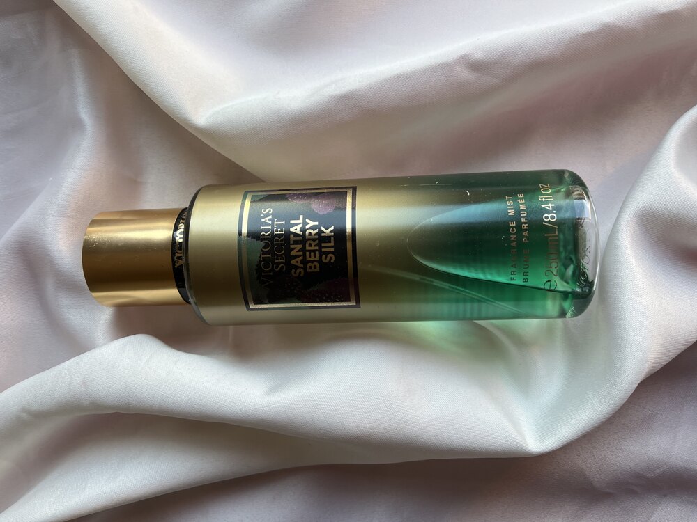 Victoria’s secret santal berry sılk vücut spreyi