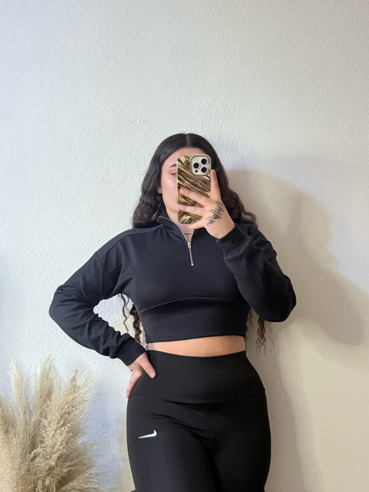 Yarım fermuarlı siyah crop sweetshirt