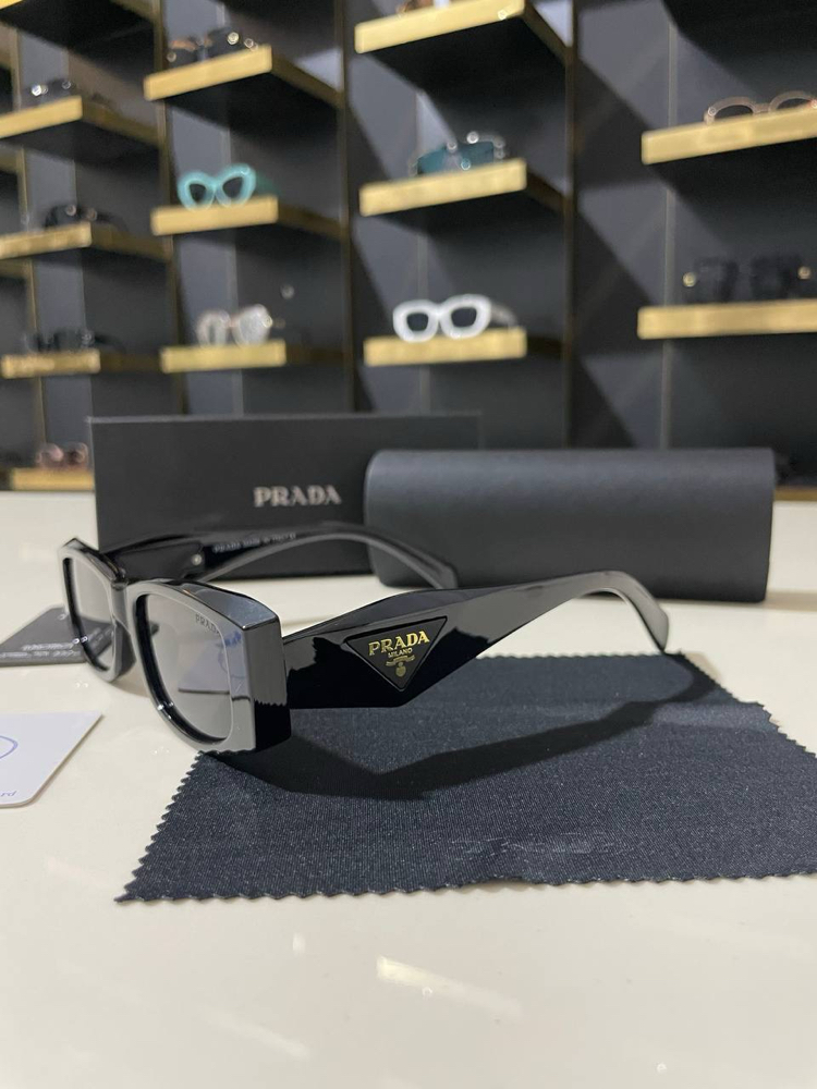 Prada siyah kadın güneş gözlüğü