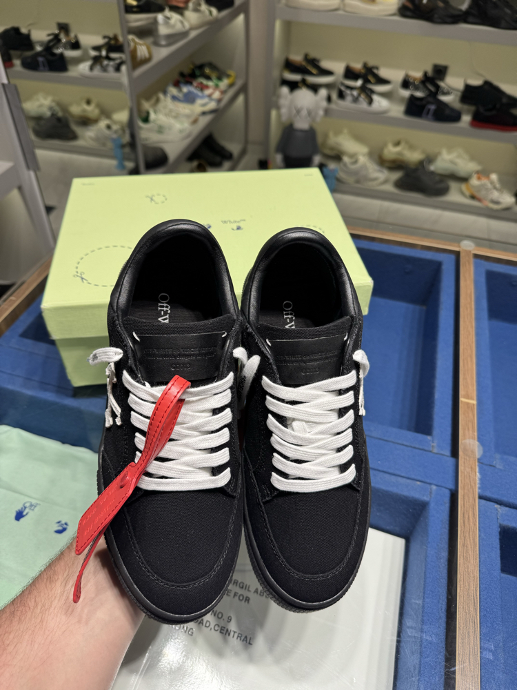 Off White 