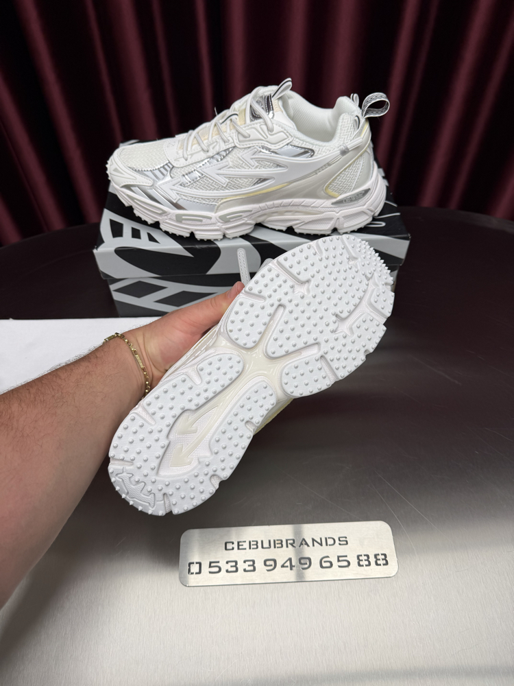 Off White