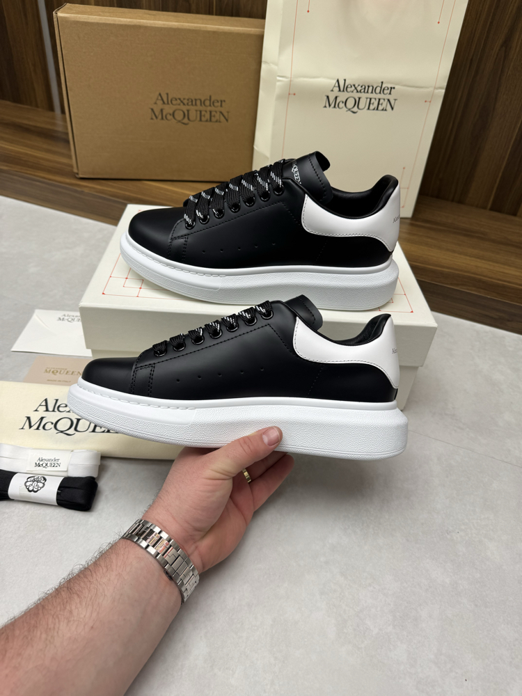 Alexander McQueen 