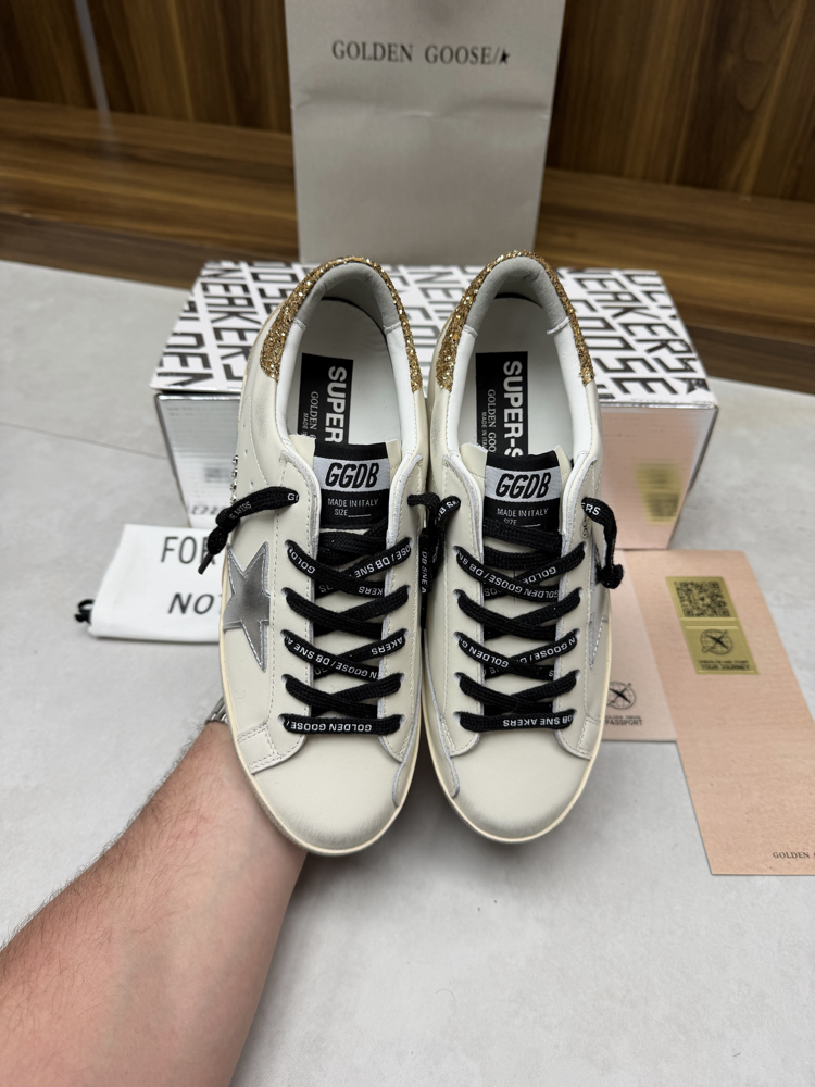 Golden Goose 