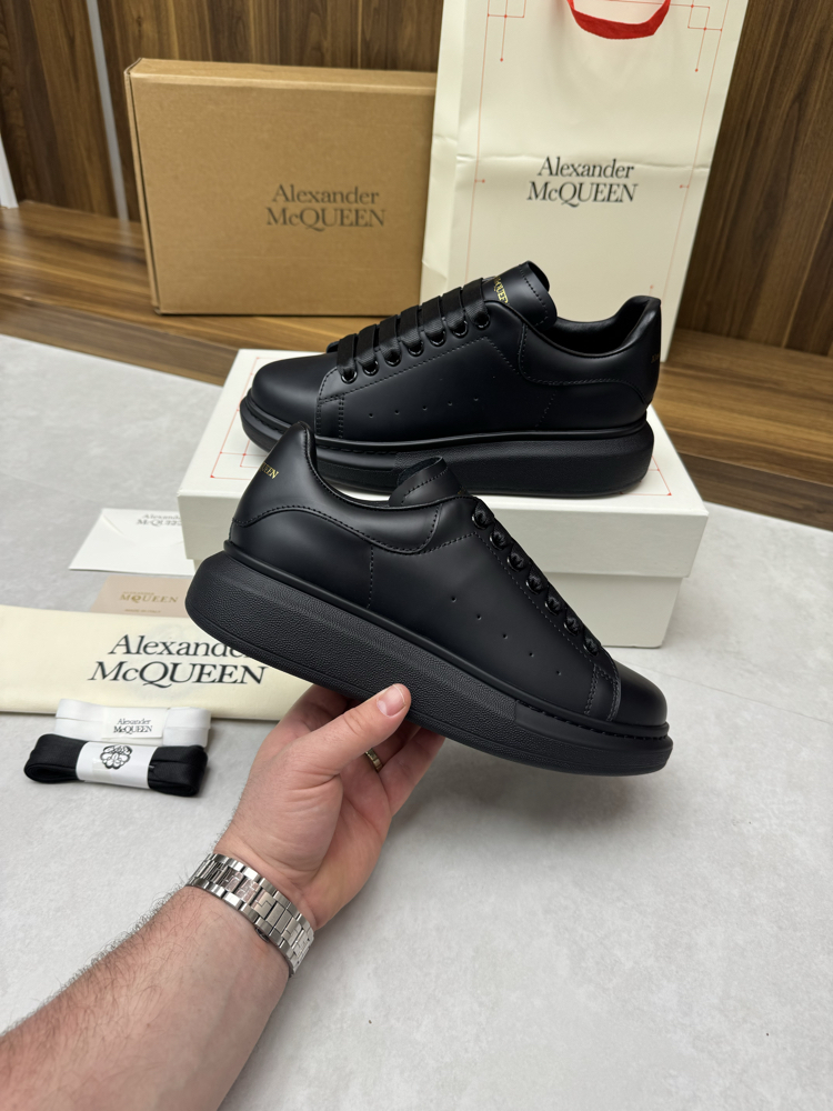 Alexander McQueen 