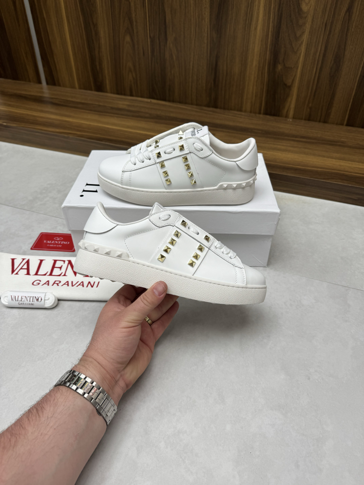 Valentino Garavani Unisex 