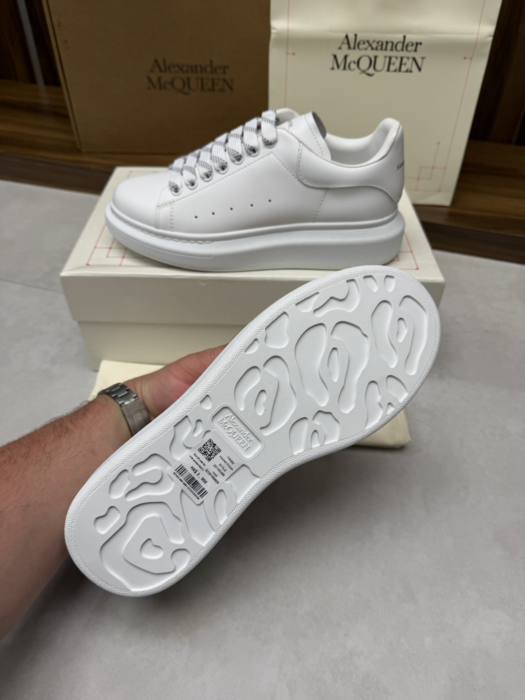 Alexander McQueen 