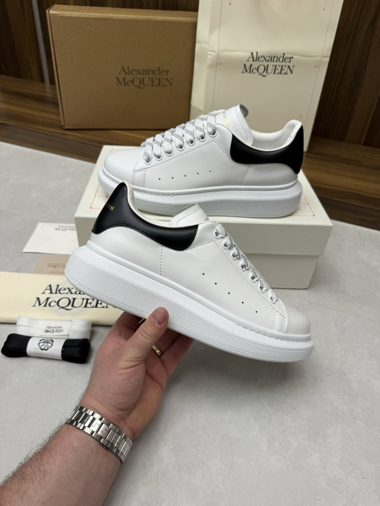Alexander McQueen 