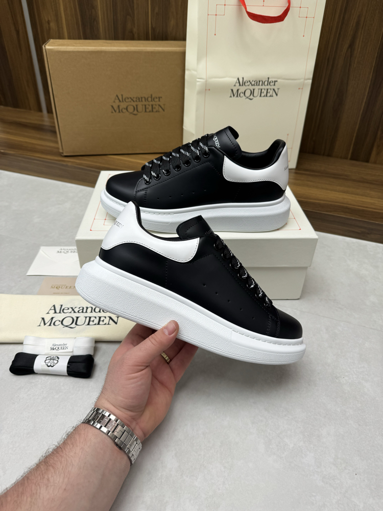 Alexander McQueen 