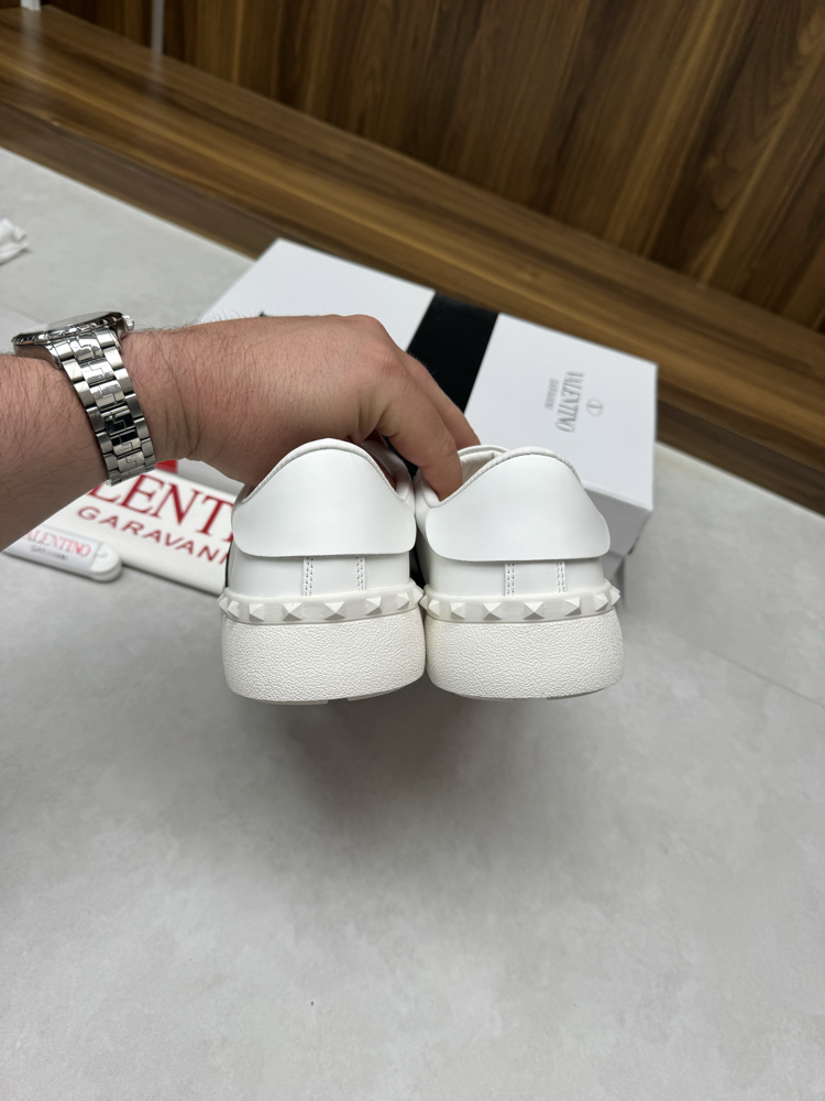 Valentino Garavani Unisex 