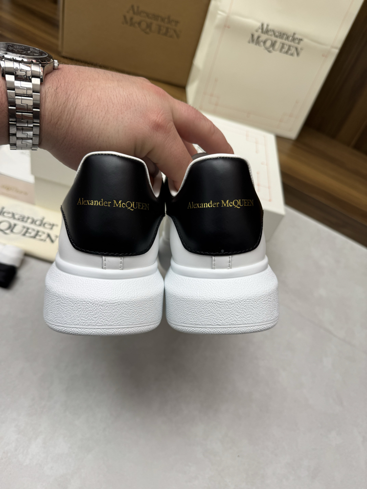 Alexander McQueen 