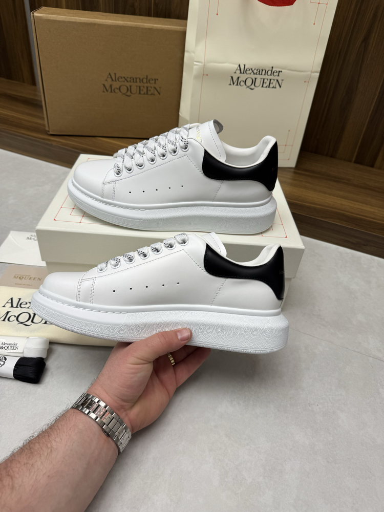 Alexander McQueen 
