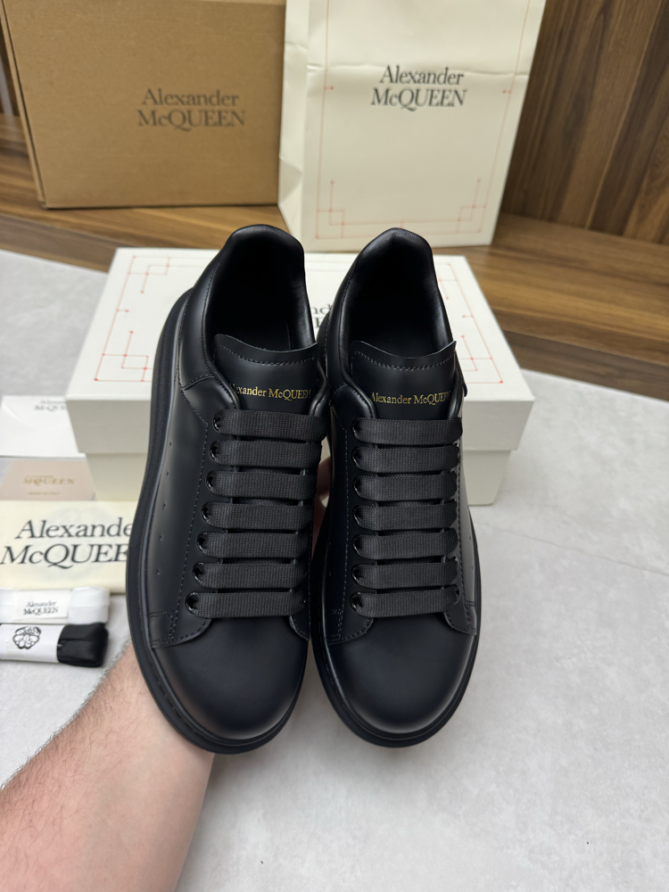 Alexander McQueen 