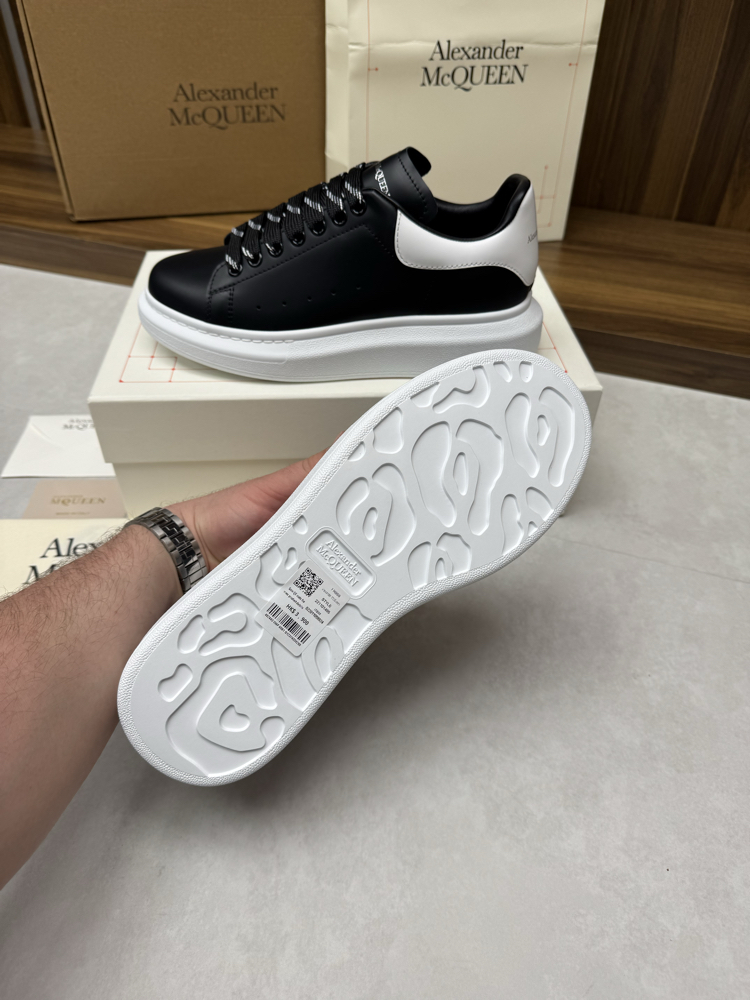 Alexander McQueen 