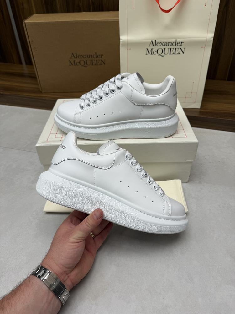 Alexander McQueen 