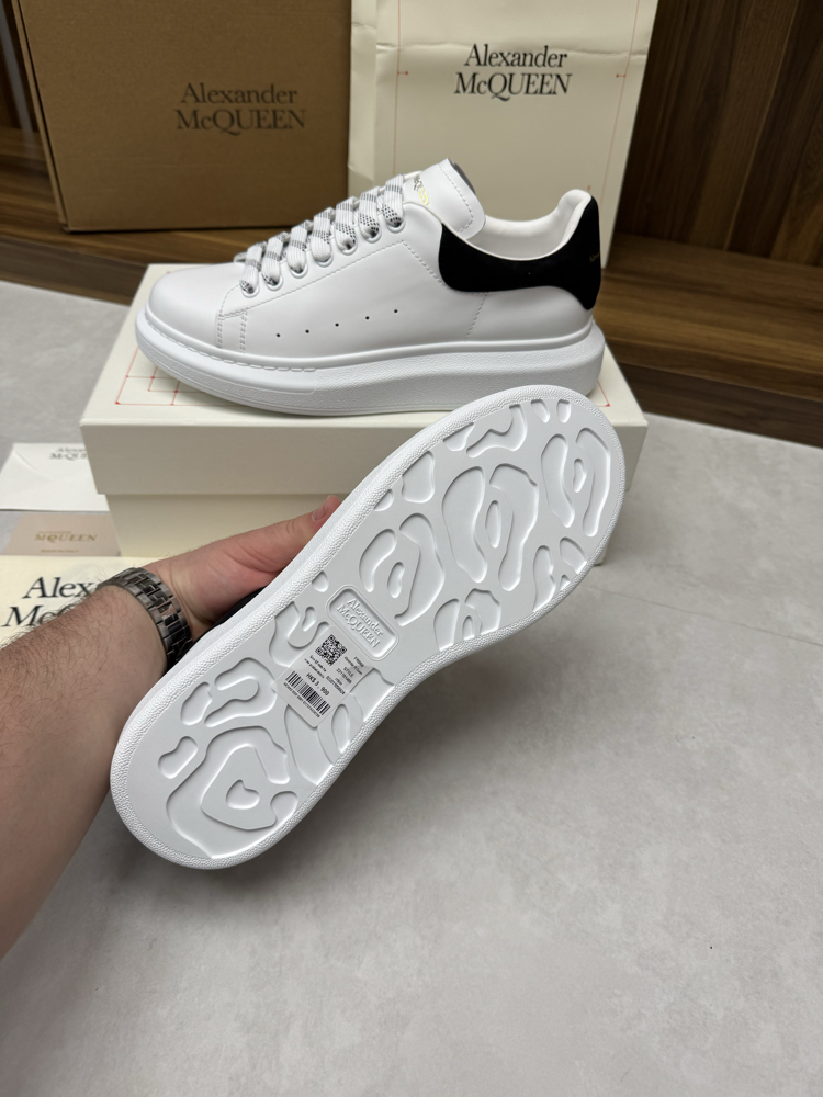 Alexander McQueen Siyah Süet
