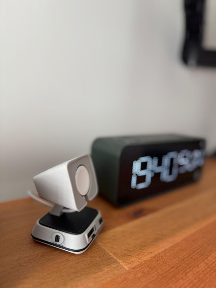 Retro Apple şarj standı (cek design)
