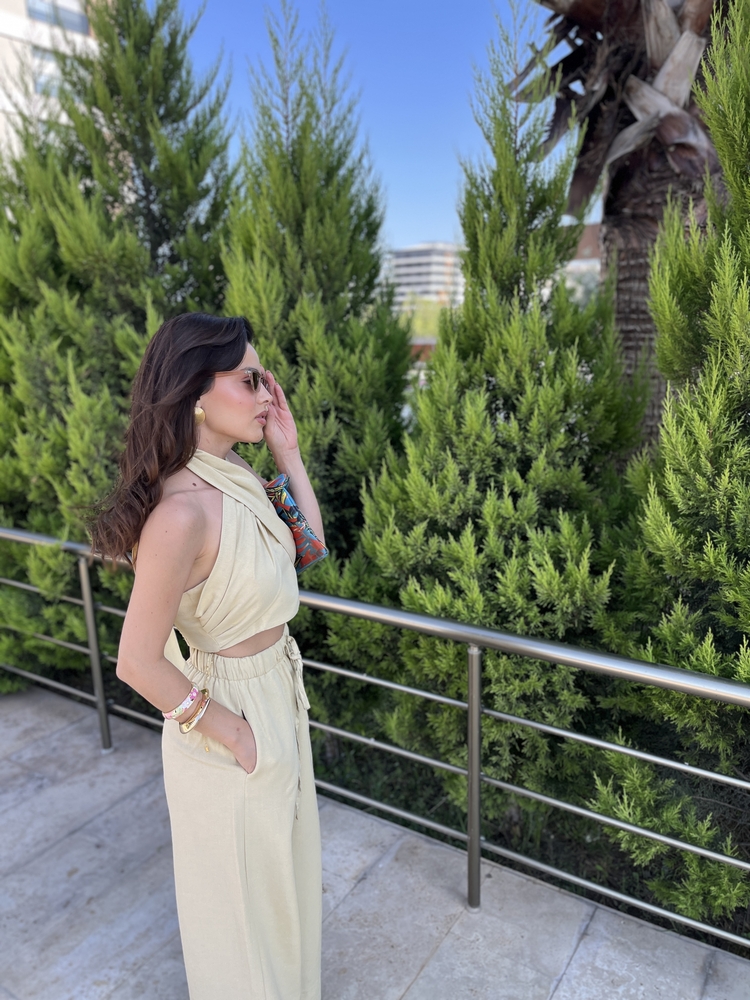 Boyundan Bağlamalı Sarı Takım