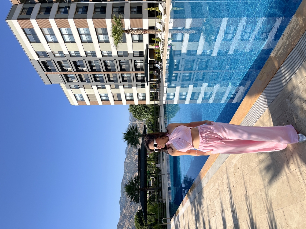 Boyundan Bağlamalı Pembe Takım