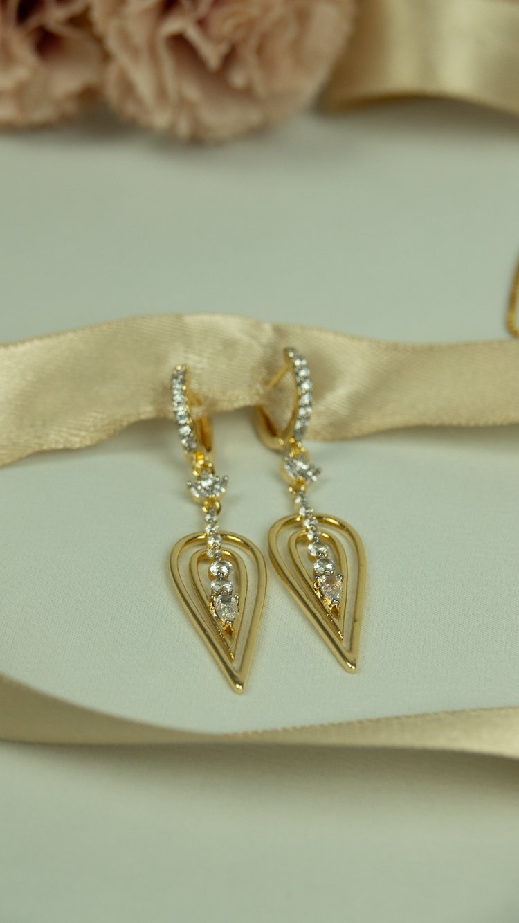 Gold zirkon Şık küpe